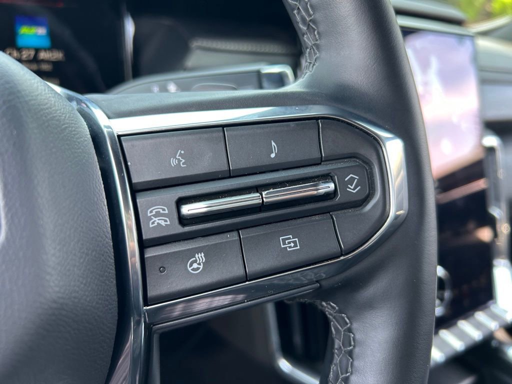 Used 2024 GMC Acadia Elevation image 25