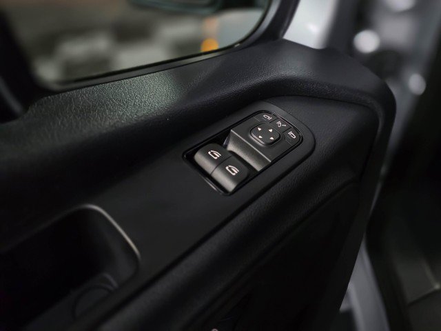 Used 2019 Mercedes-Benz Sprinter 2500 image 26