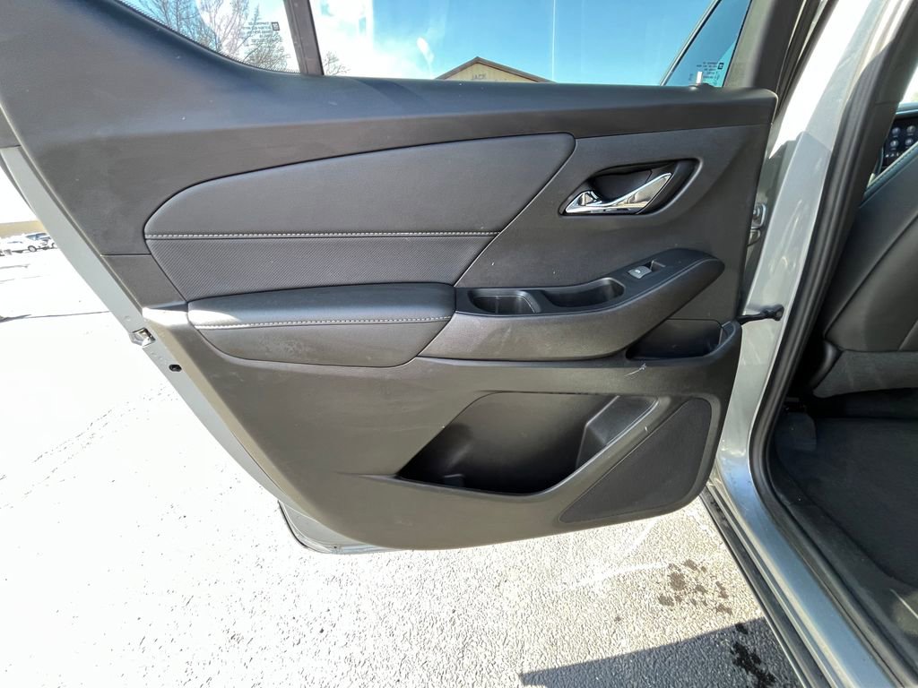 Certified 2023 Chevrolet Traverse Premier image 16