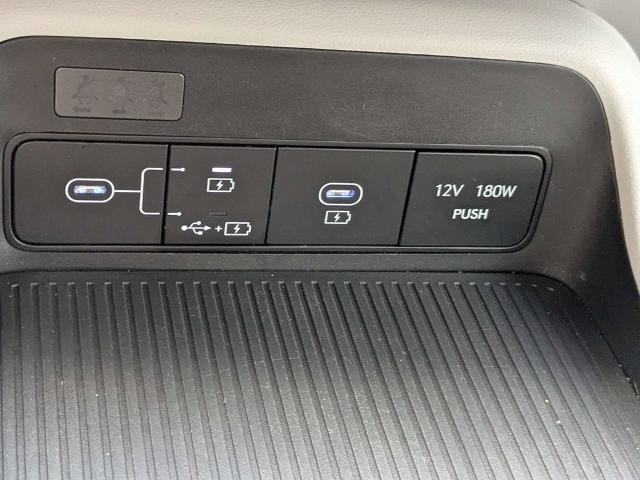 Used 2025 Hyundai Kona SE FWD image 23