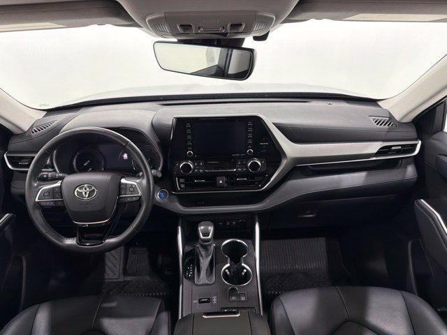 Used 2021 Toyota Highlander XLE AWD/4WD image 33