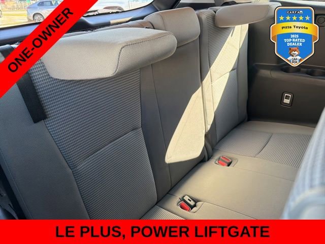 Used 2022 Toyota Highlander LE FWD image 11