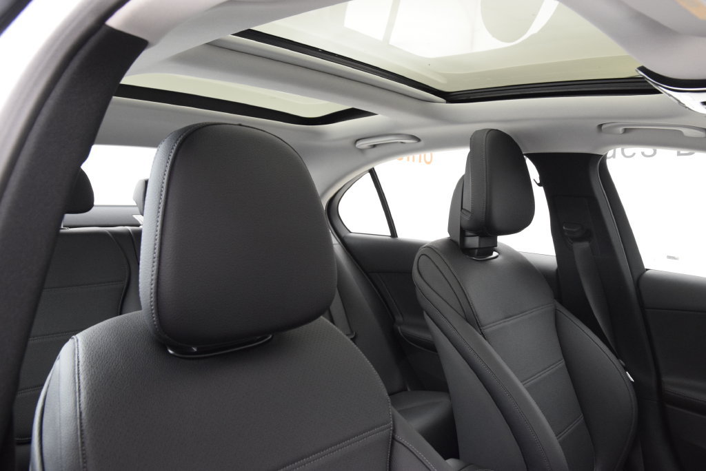 New 2026 Mercedes-Benz C 300 4MATIC Sedan image 18
