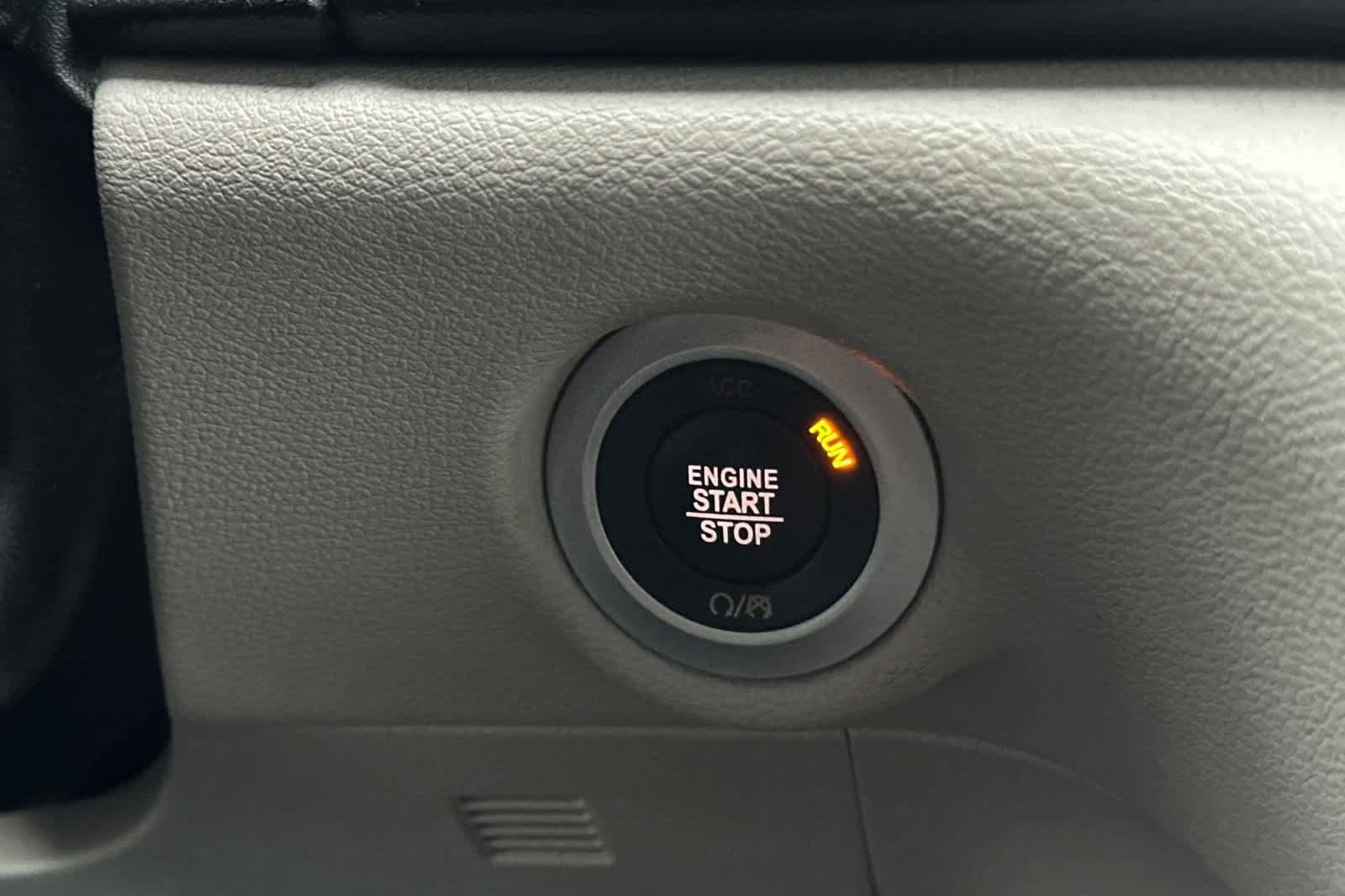 Used 2017 Chrysler Pacifica Touring-L image 23