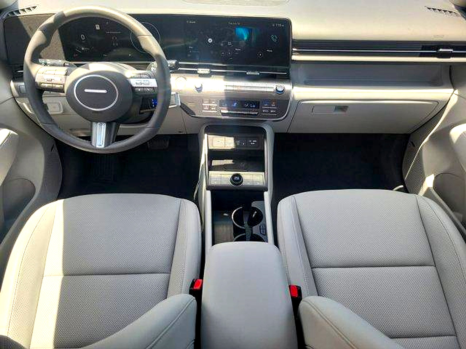 Used 2024 Hyundai Kona Limited FWD image 14