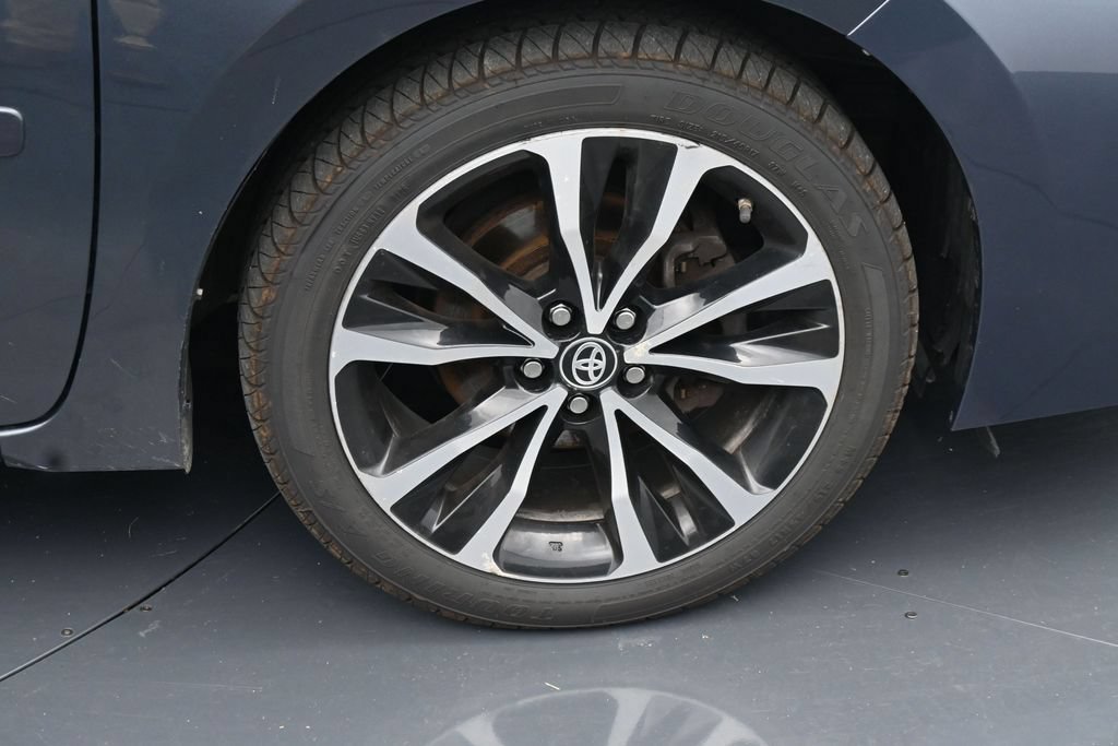 Used 2017 Toyota Corolla SE w/ Carpet Mat Package (TMS) FWD image 11