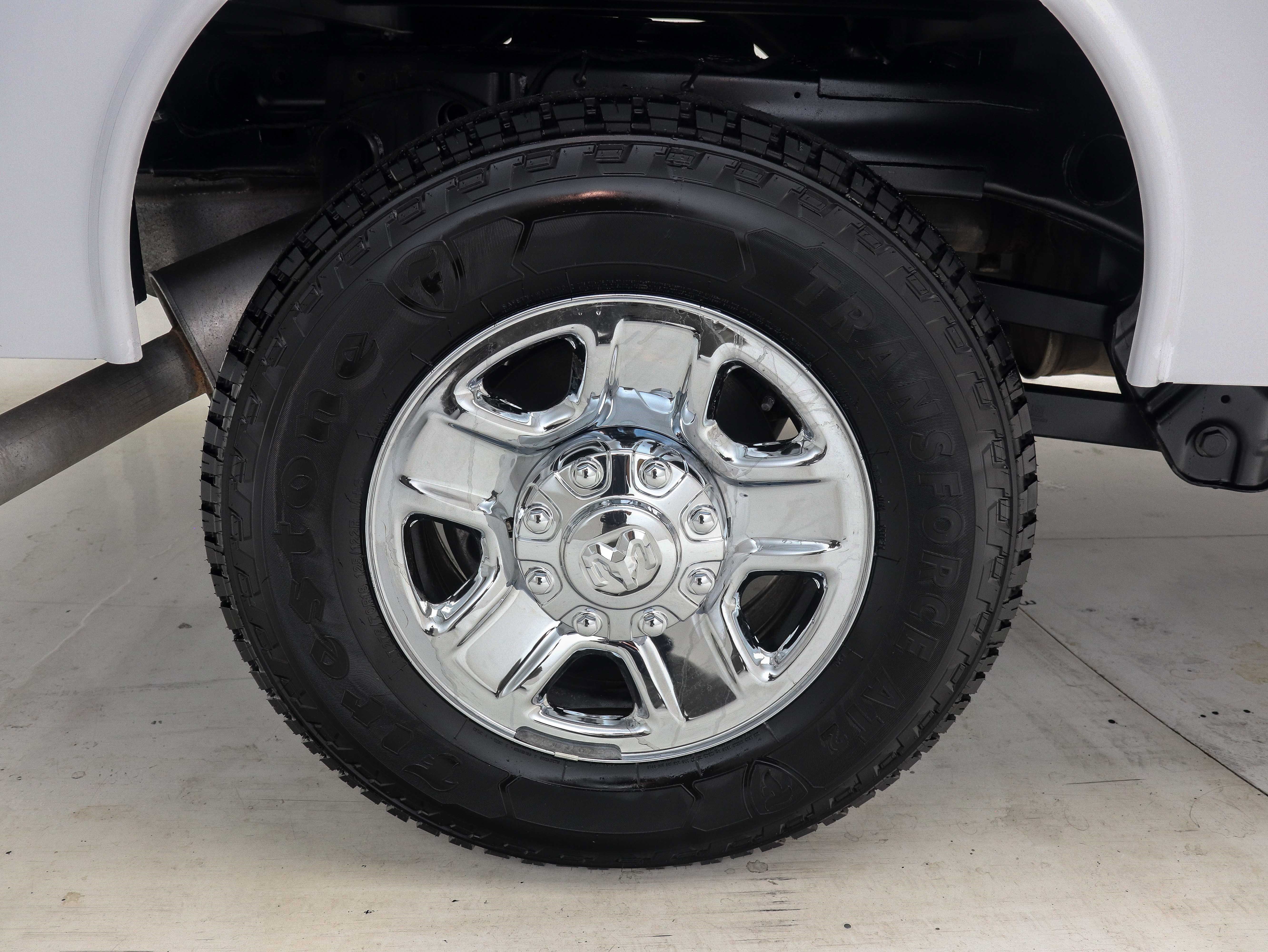 Used 2024 RAM 2500 Tradesman w/ Chrome Appearance Group AWD/4WD image 30