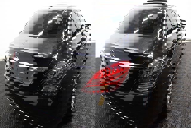 Used 2018 Mercedes-Benz C 300 Sedan w/ Premium Package image 5