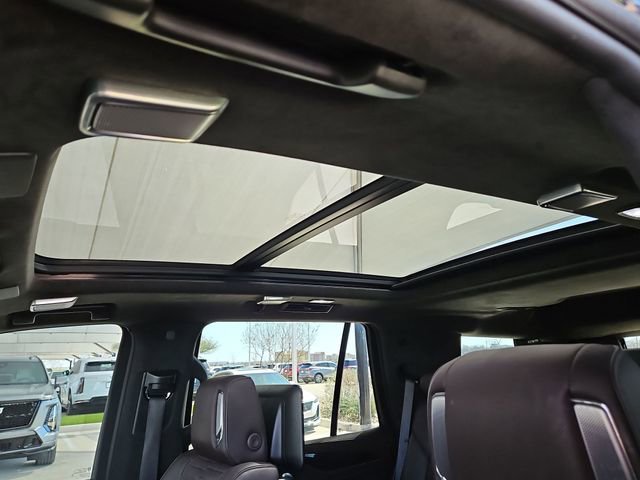 Used 2023 Cadillac Escalade Premium Luxury Platinum image 8