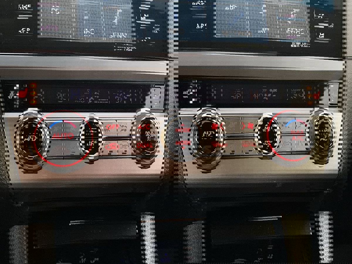 Used 2015 Subaru Outback 2.5i Premium image 23