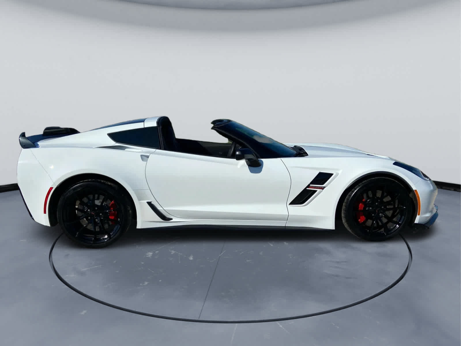 Used 2019 Chevrolet Corvette Grand Sport RWD image 4