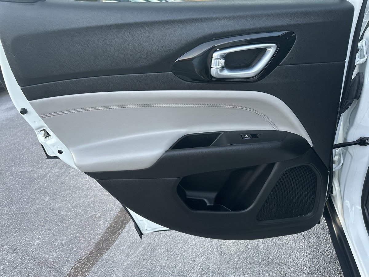 Used 2024 Jeep Compass Limited image 18