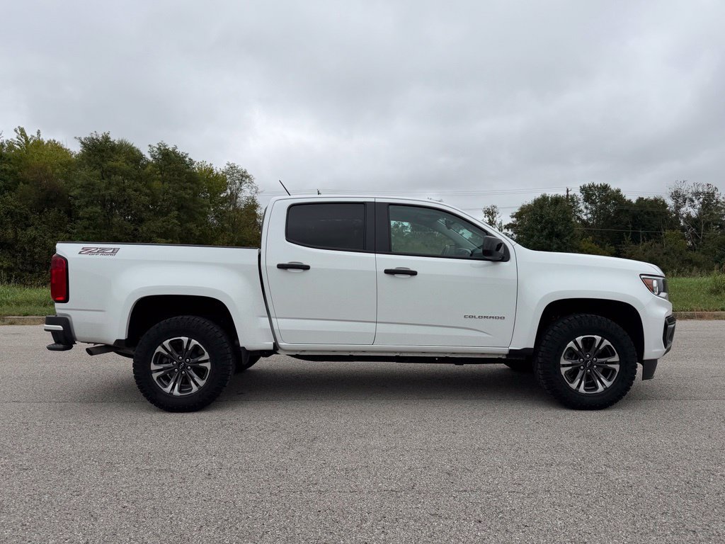 Used 2022 Chevrolet Colorado Z71 AWD/4WD image 4