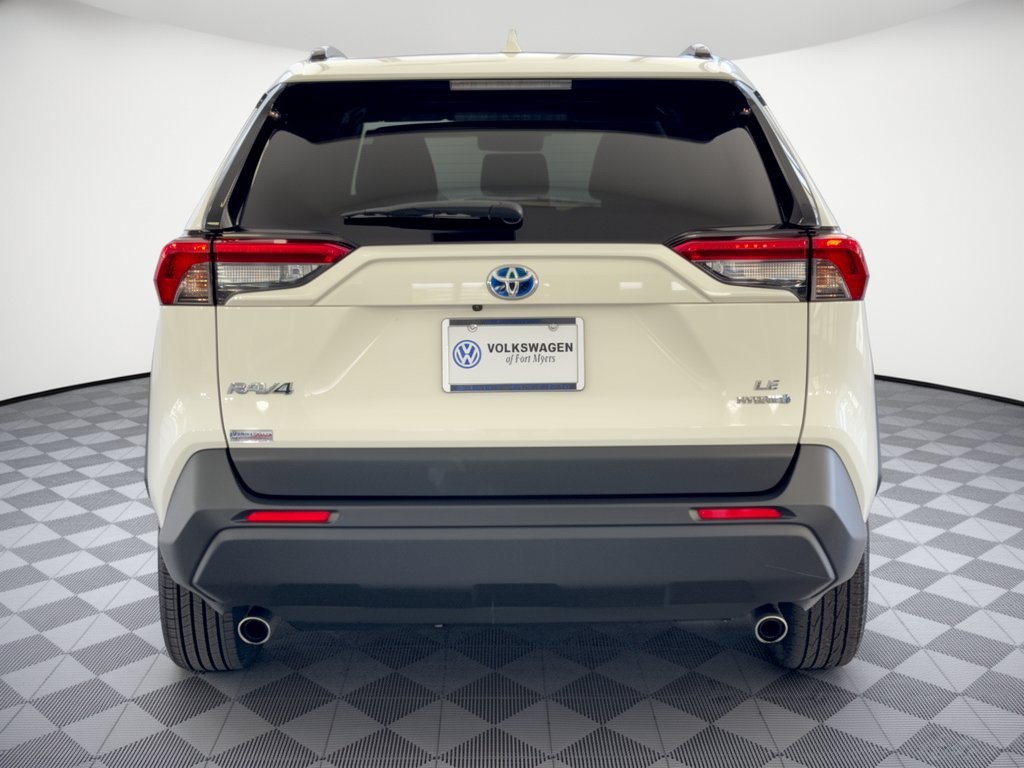 Used 2023 Toyota RAV4 LE AWD/4WD image 11