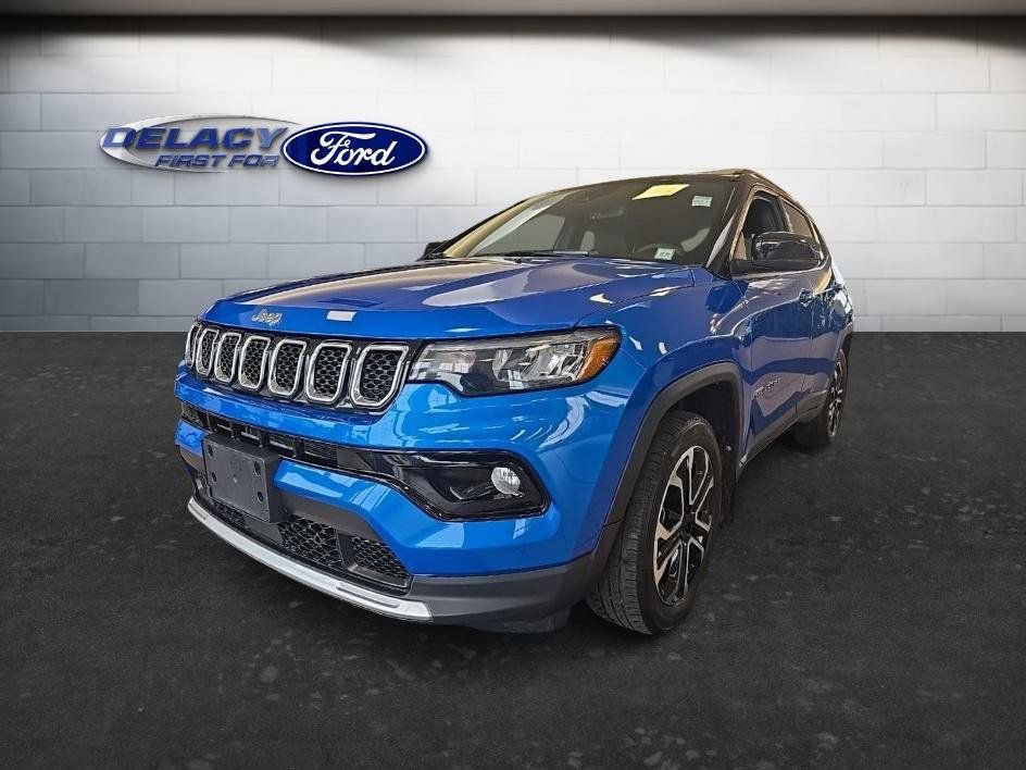 Used 2024 Jeep Compass Limited image 1