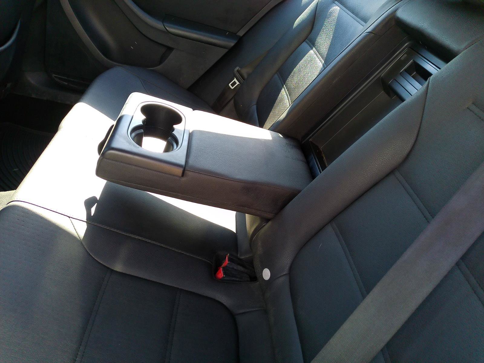 Used 2012 Volkswagen Jetta SEL FWD image 25