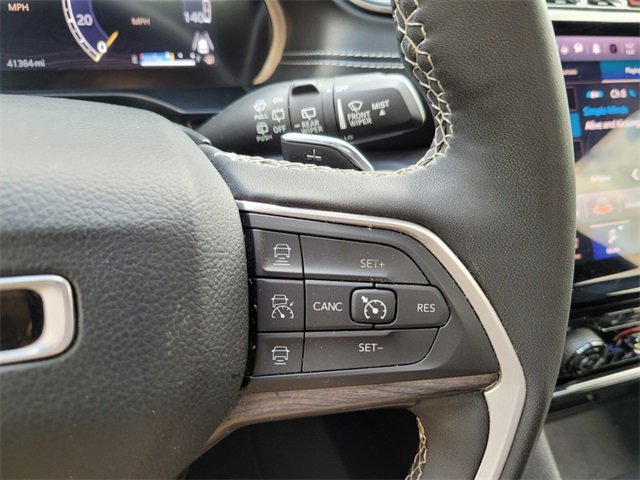 Used 2024 Jeep Grand Cherokee L Limited w/ Luxury Tech Group II image 37