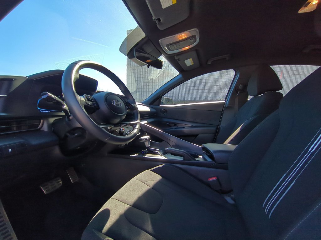 Used 2026 Hyundai Elantra Sport FWD image 15
