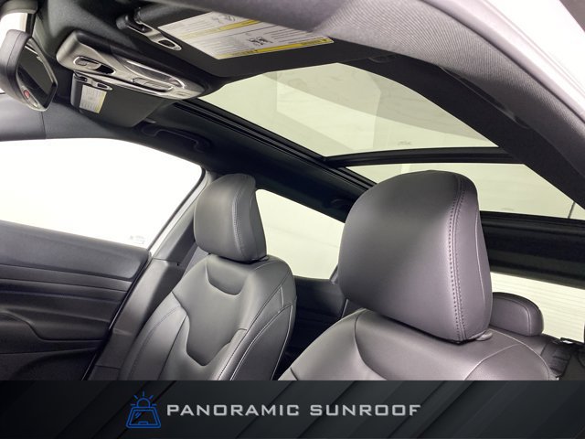 New 2026 Jeep Compass Limited w/ Sun, Sound & Navigation Group AWD/4WD image 3