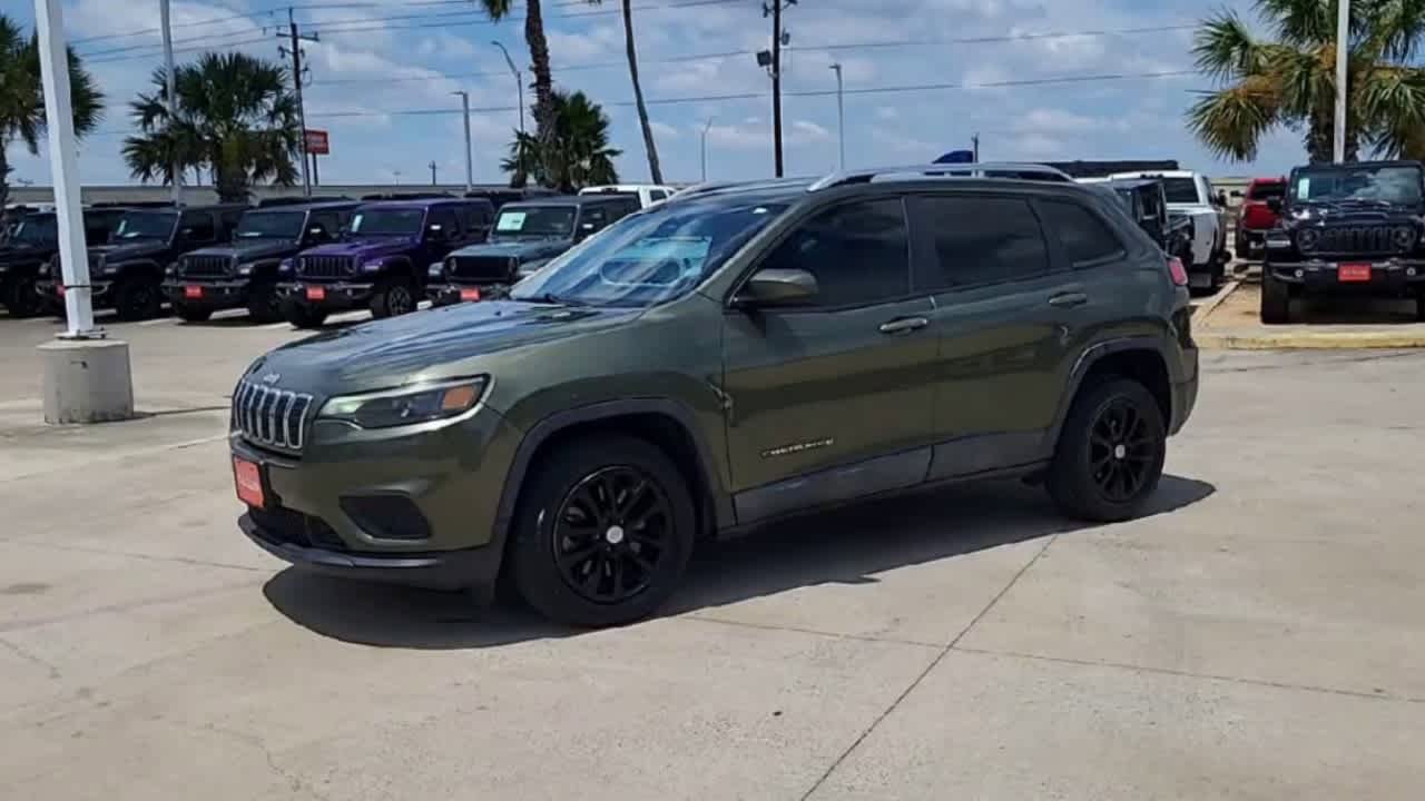 Used 2020 Jeep Cherokee Latitude FWD image 4