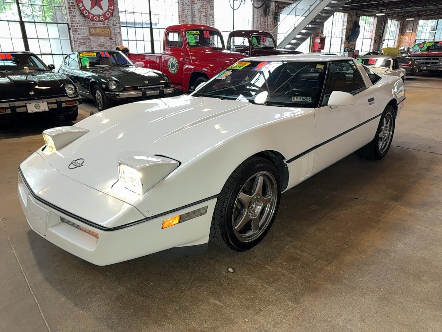 Used 1990 Chevrolet Corvette Coupe RWD image 6