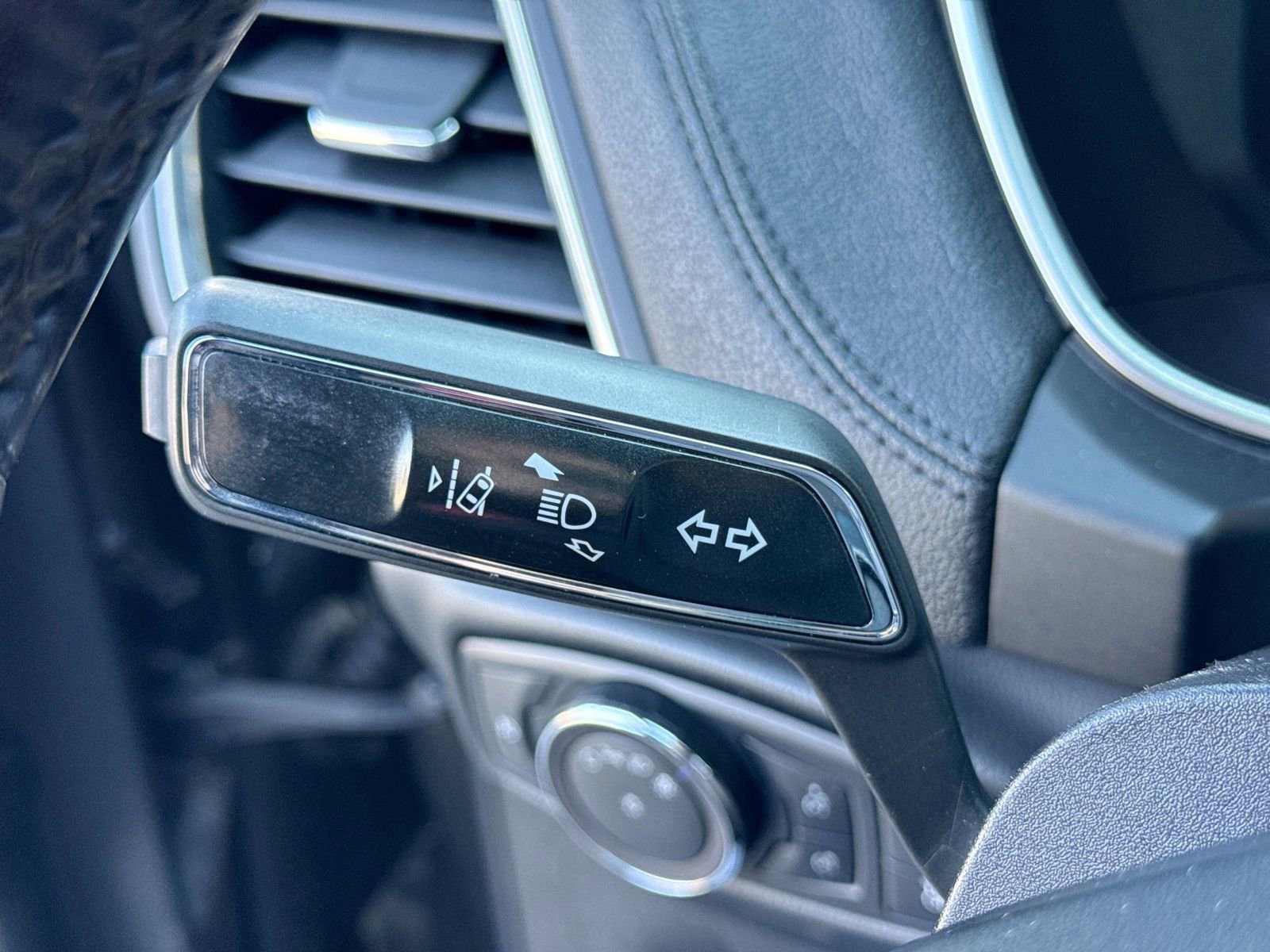Used 2019 Lincoln Nautilus Select FWD image 28