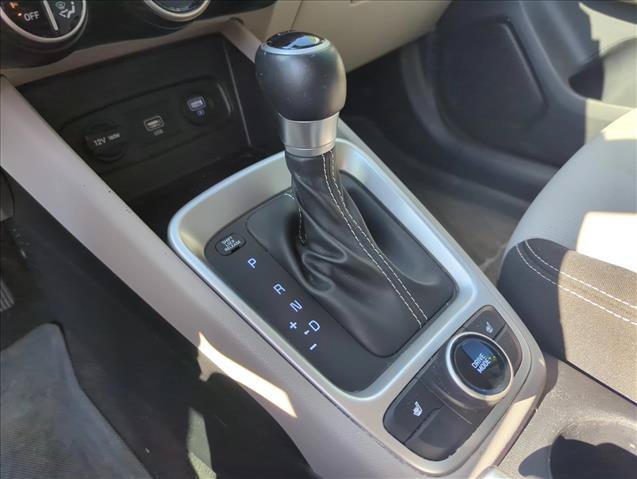 Used 2021 Hyundai Venue SEL w/ Premium Package FWD image 17