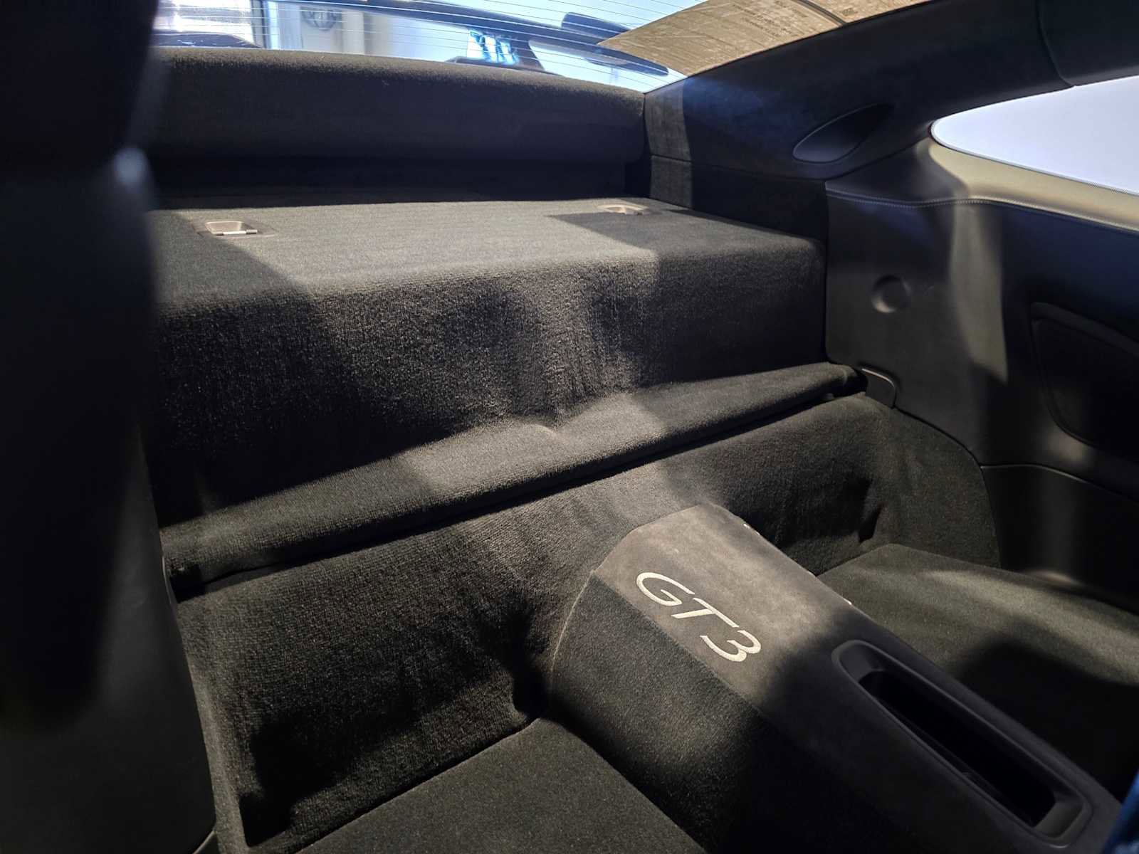 Used 2018 Porsche 911 GT3 RWD image 17