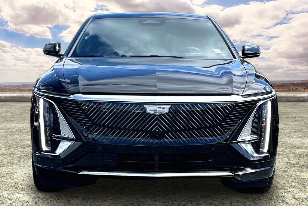 Certified 2025 Cadillac Lyriq Luxury w/ LPO, Floor Liner Package AWD/4WD image 2