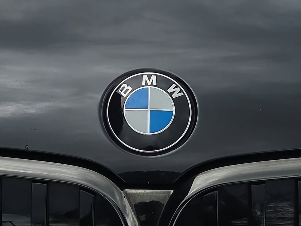 Used 2020 BMW 750i xDrive w/ Executive Package AWD/4WD image 27