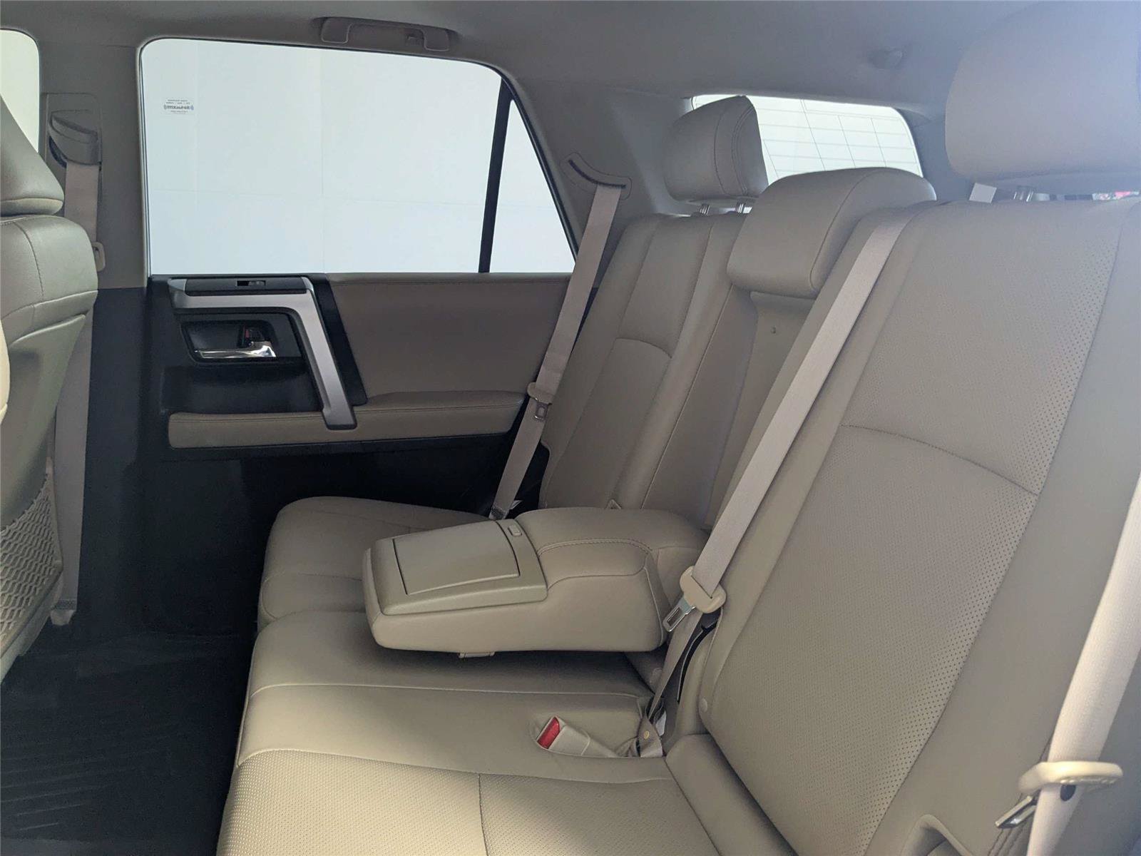 Used 2024 Toyota 4Runner Limited AWD/4WD image 34