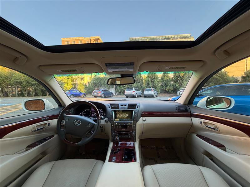 Used 2007 Lexus LS 460 RWD image 31