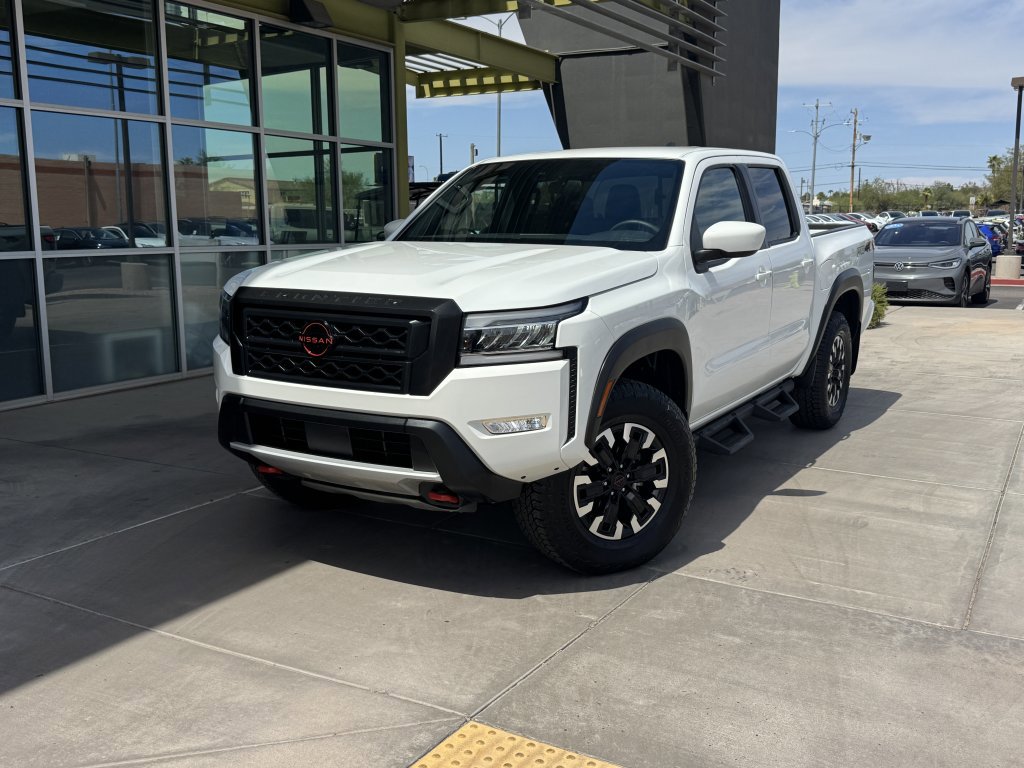 Used 2024 Nissan Frontier PRO-4X w/ Off-Road Protection Package image 2