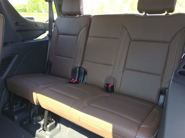 Used 2023 Chevrolet Tahoe High Country w/ LPO, Illumination Package AWD/4WD image 24