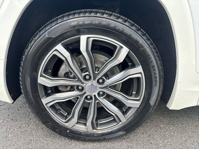 Used 2020 GMC Terrain Denali w/ Denali Premium Package AWD/4WD image 11