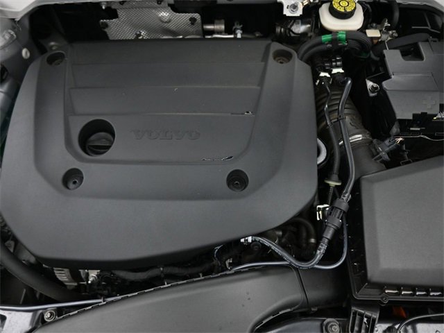 Used 2023 Volvo XC40 B5 Plus w/ Driver Assist Package image 35
