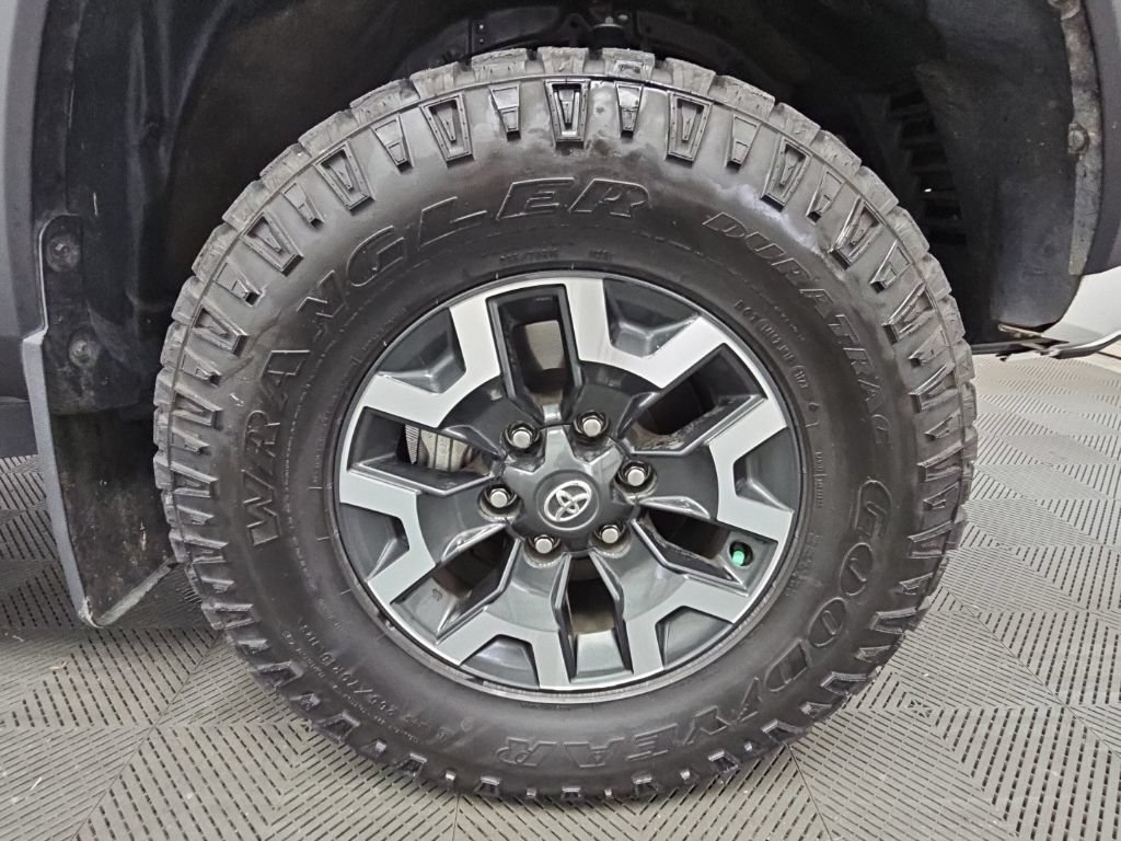 Used 2023 Toyota Tacoma TRD Off-Road AWD/4WD image 45