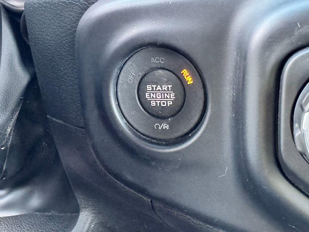 Used 2023 Jeep Wrangler Sport S image 26