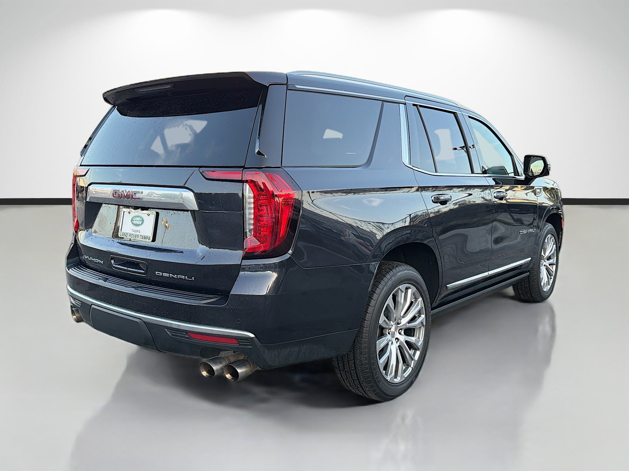Used 2023 GMC Yukon Denali AWD/4WD image 5