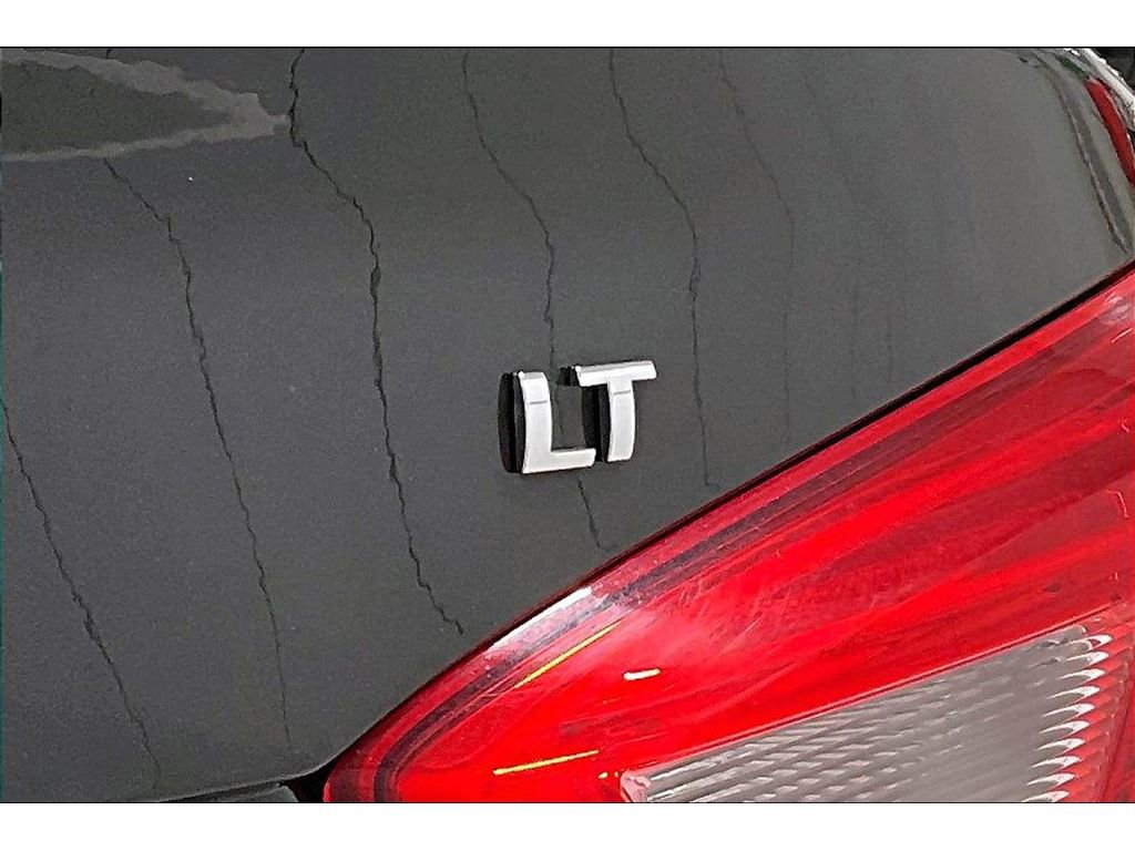 Used 2018 Chevrolet Cruze LT w/ Convenience Package image 9