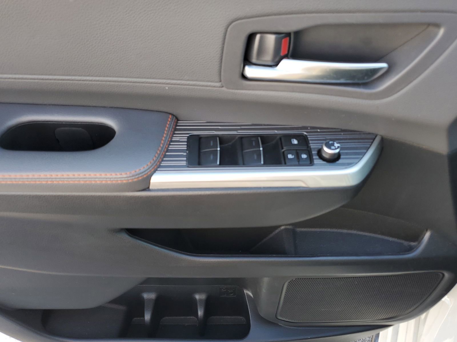 Certified 2024 Toyota Sienna XSE w/ XSE Plus Package image 19