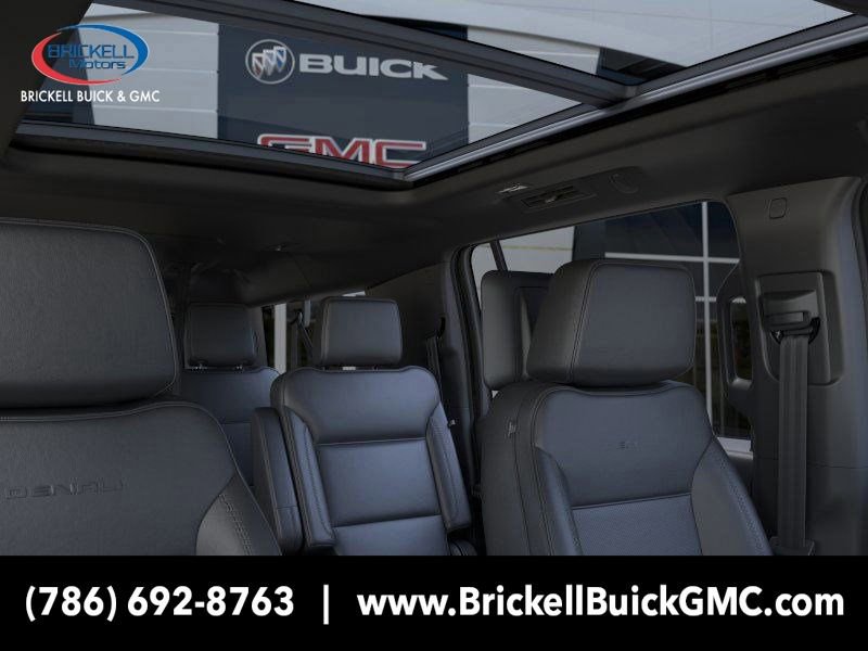 New 2025 GMC Yukon XL Denali w/ Denali Reserve Package image 24
