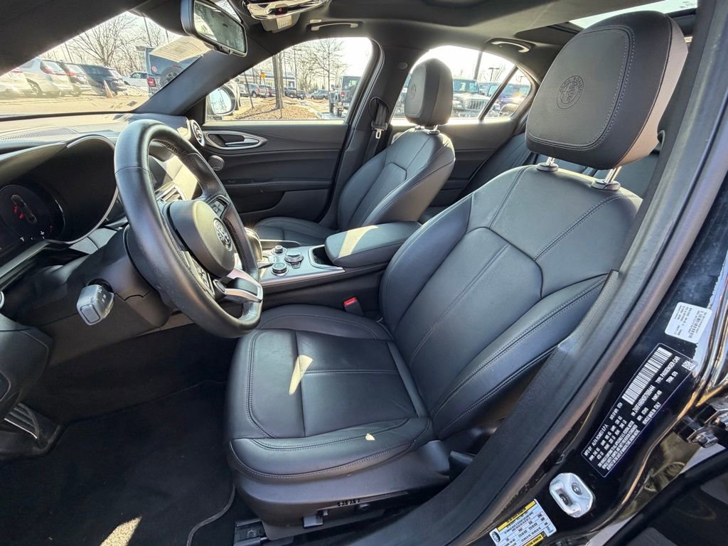 Used 2024 Alfa Romeo Giulia Ti image 21