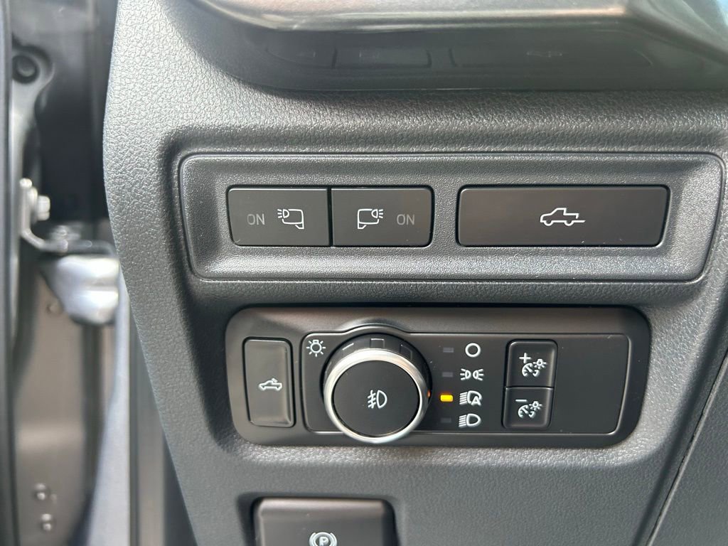 Used 2022 Ford F150 XLT w/ Equipment Group 302A High image 17