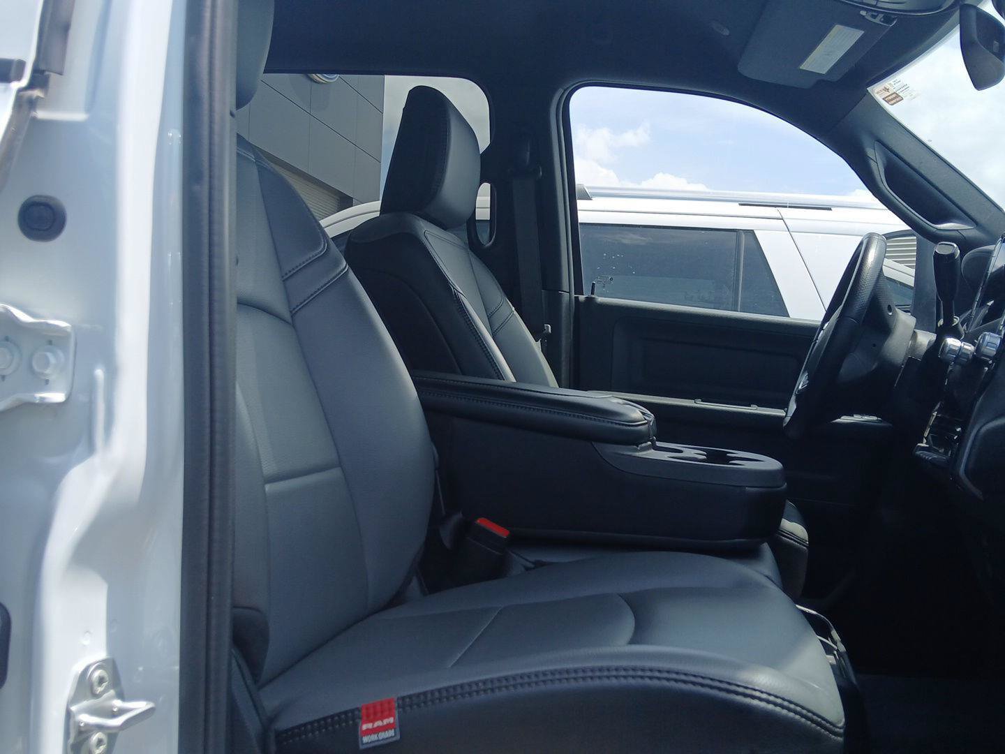 Used 2025 RAM 3500 Tradesman AWD/4WD image 11
