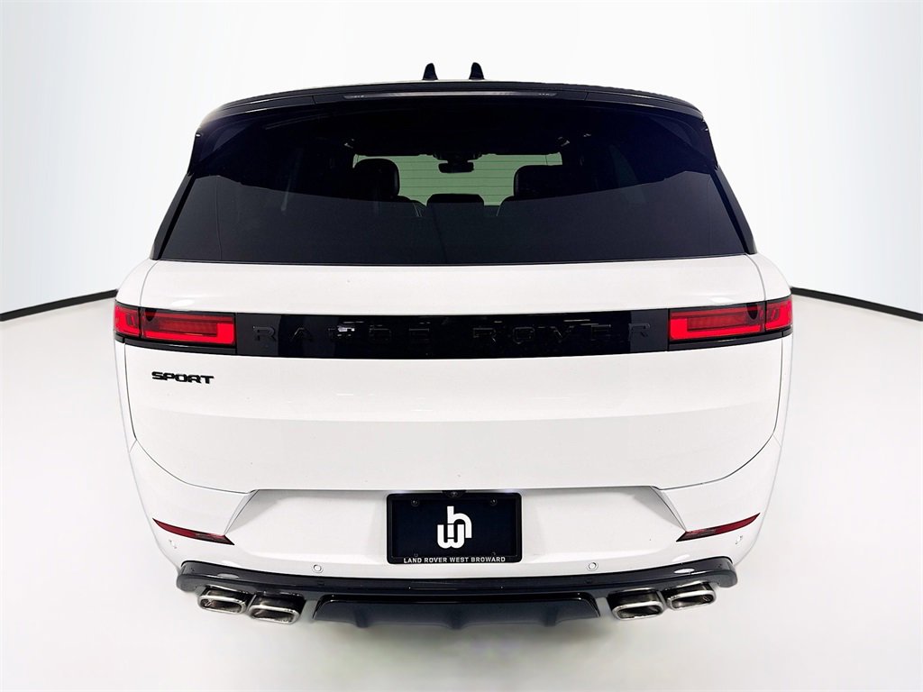 New 2025 Land Rover Range Rover Sport Dynamic SE image 6