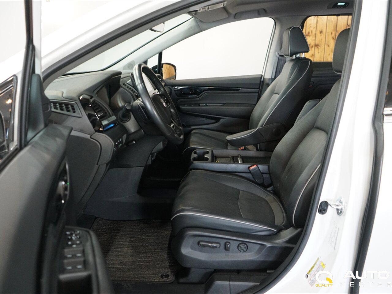 Used 2023 Honda Odyssey Touring image 13