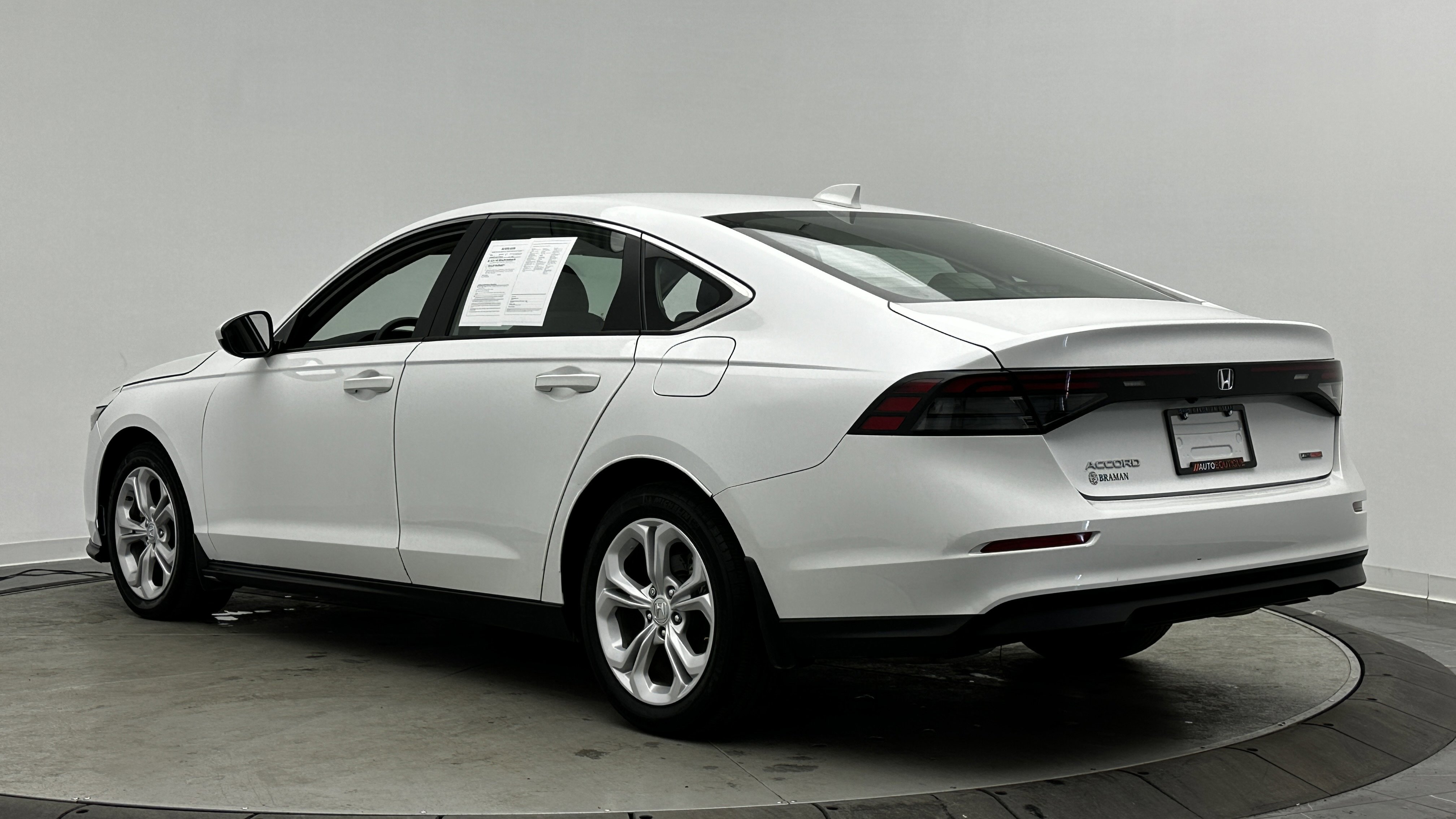 Used 2025 Honda Accord LX image 4