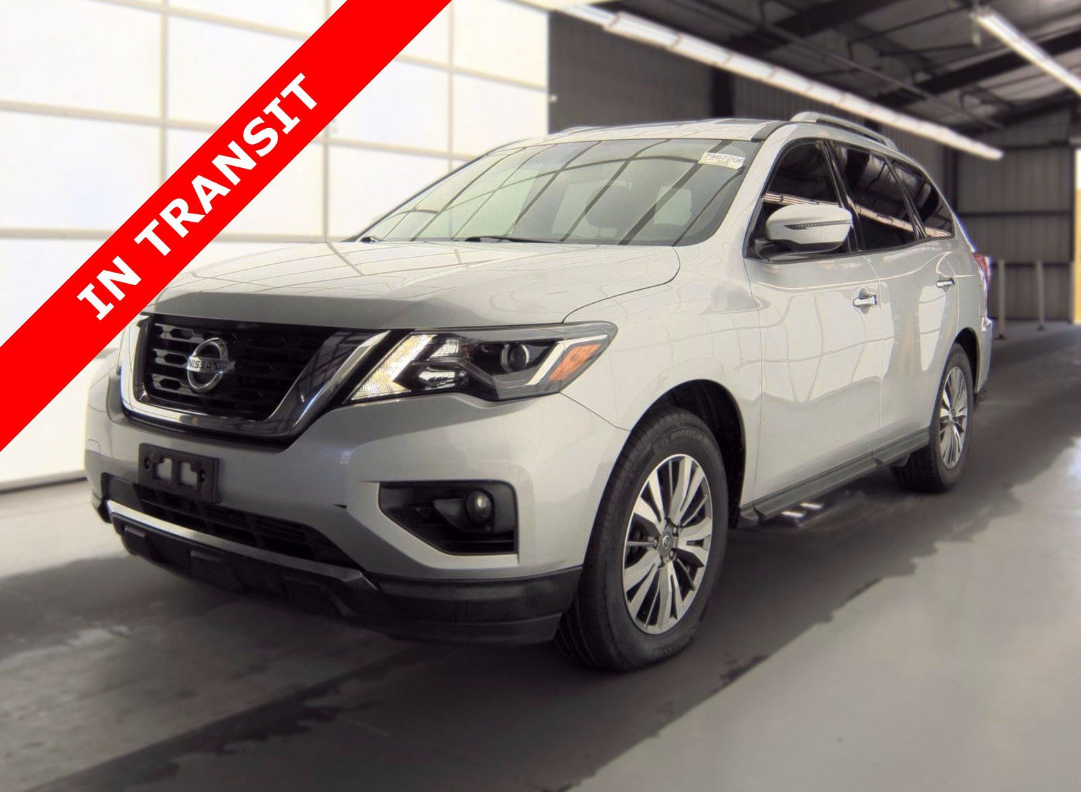 Used 2019 Nissan Pathfinder SV FWD image 1