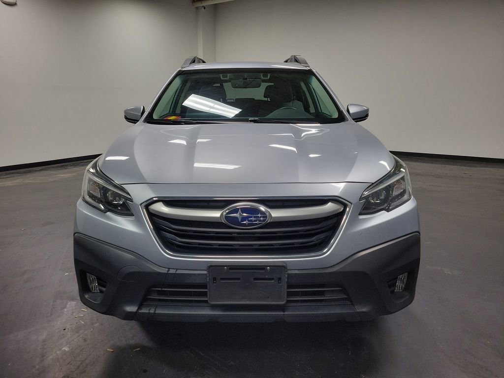 Used 2021 Subaru Outback Premium image 3